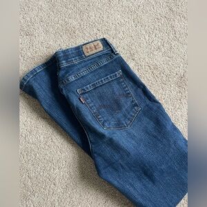 low waisted levi’s